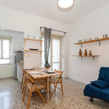 Apartment Pitagora Functional Flat