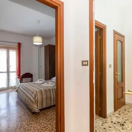 Apartment Pitagora Functional Flat